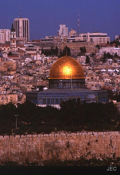 68.jpg - Jerusalem | Stadtmauer und Felsendom
