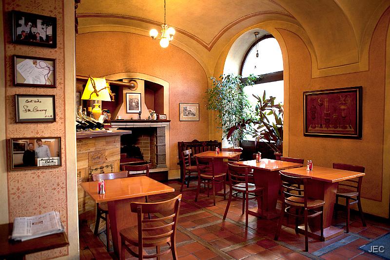 restaurace-stoleti-01.jpg